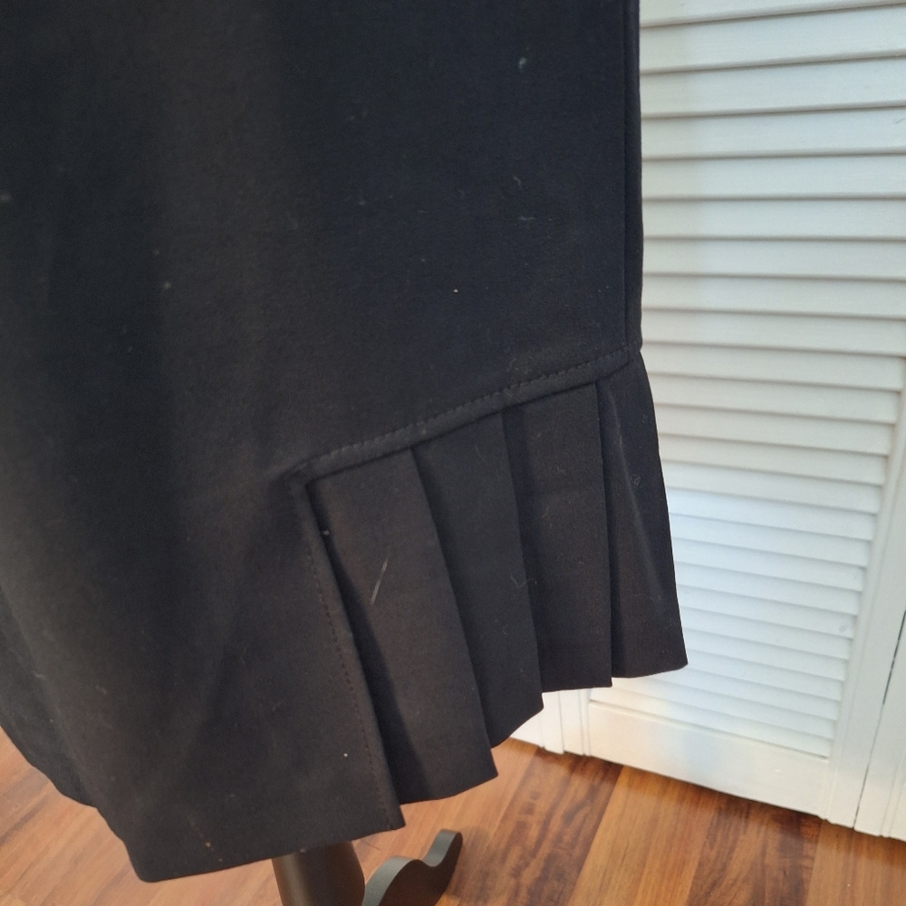 Tahari black pencil pleated skirt sz 4P *K - Picture 3 of 10